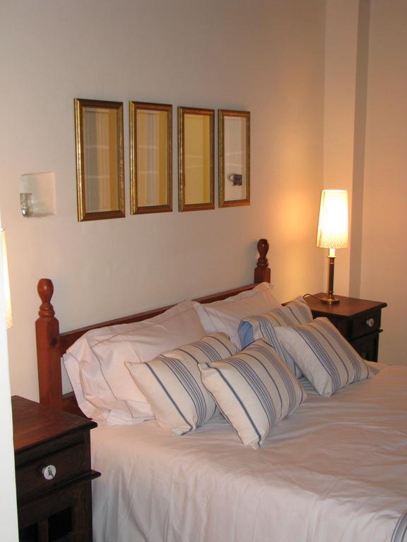 Dolphin Guest House And Studios Τόχνη Δωμάτιο φωτογραφία
