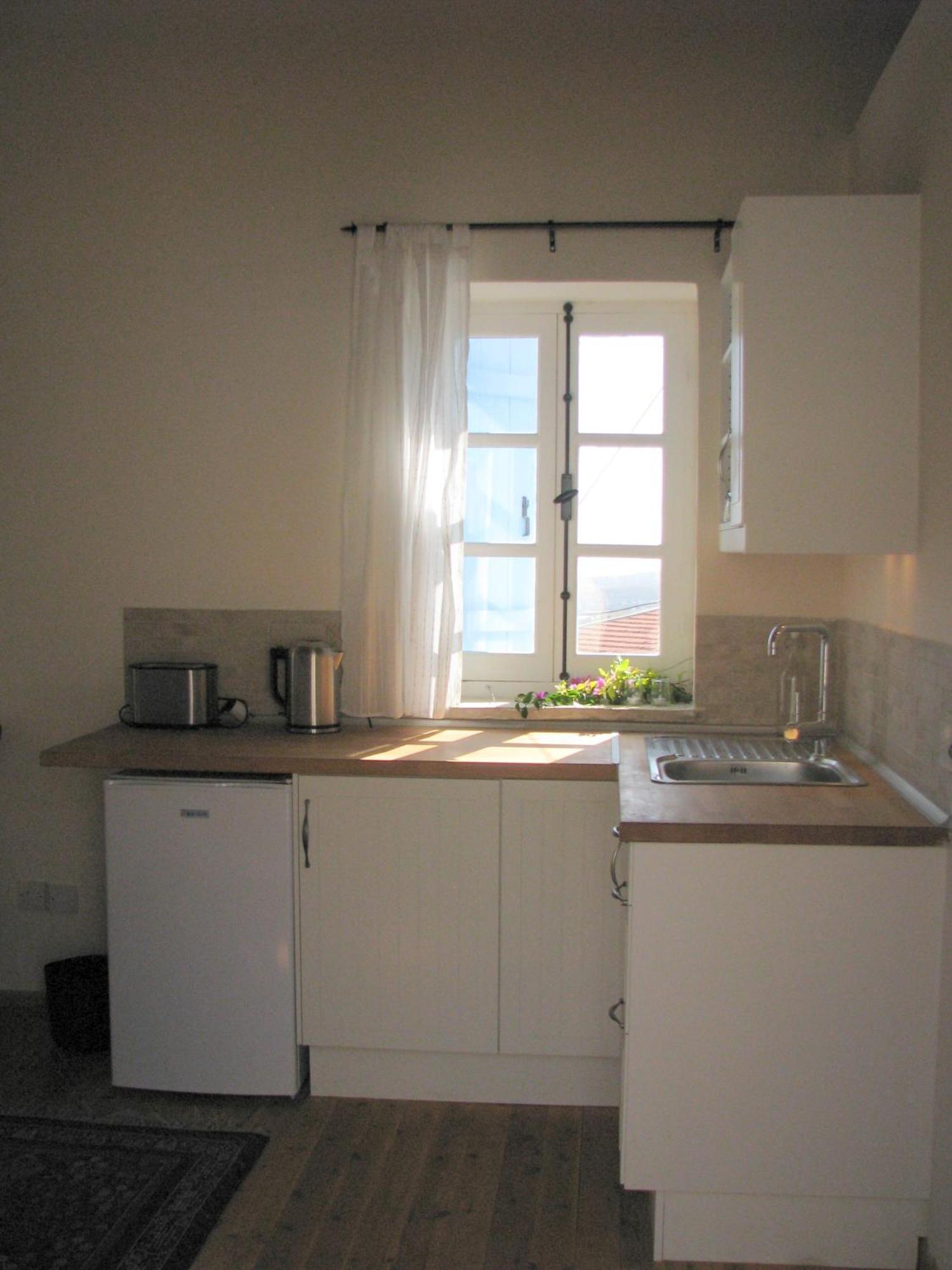 Dolphin Guest House And Studios Τόχνη Δωμάτιο φωτογραφία